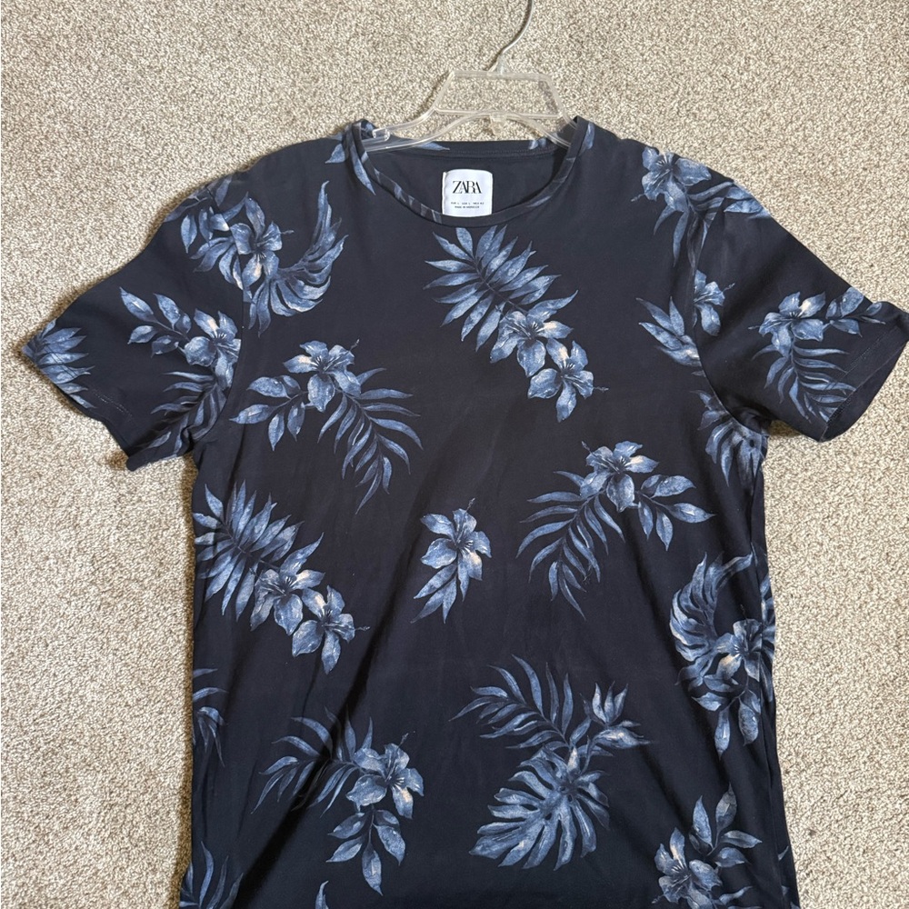 Zara Men's Navy Floral Tee